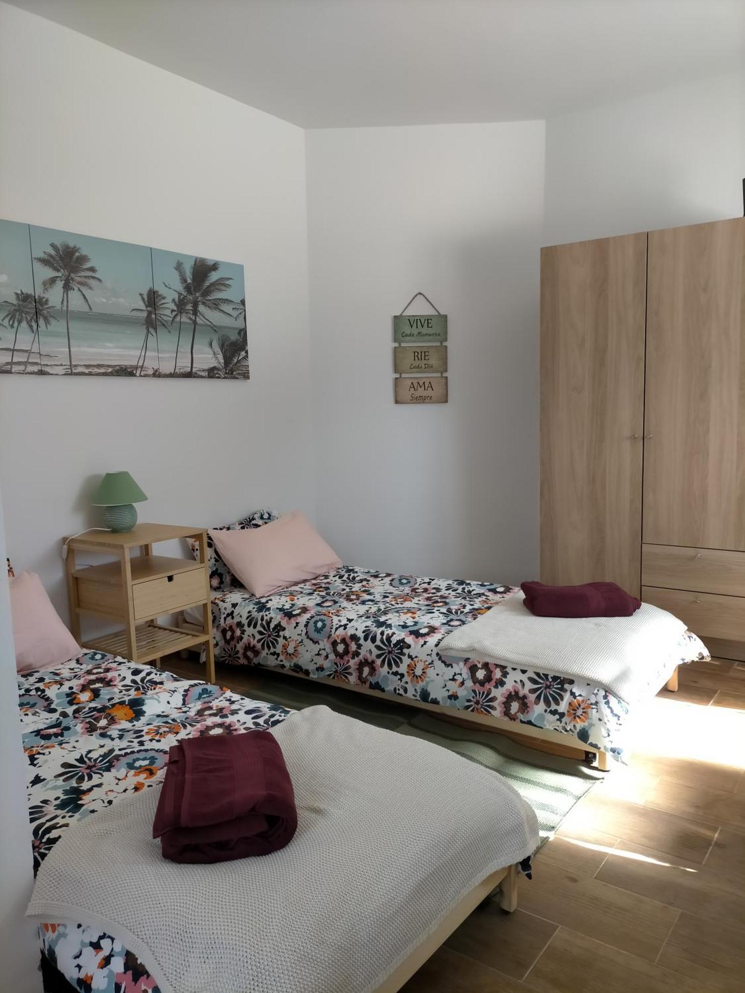 Casa Plaza San Nicolas De Bari Sardina Bagian luar foto